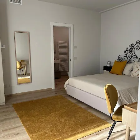 16 Guest house